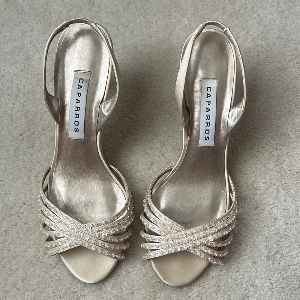 Caparros Beige/off white heels! Size 7